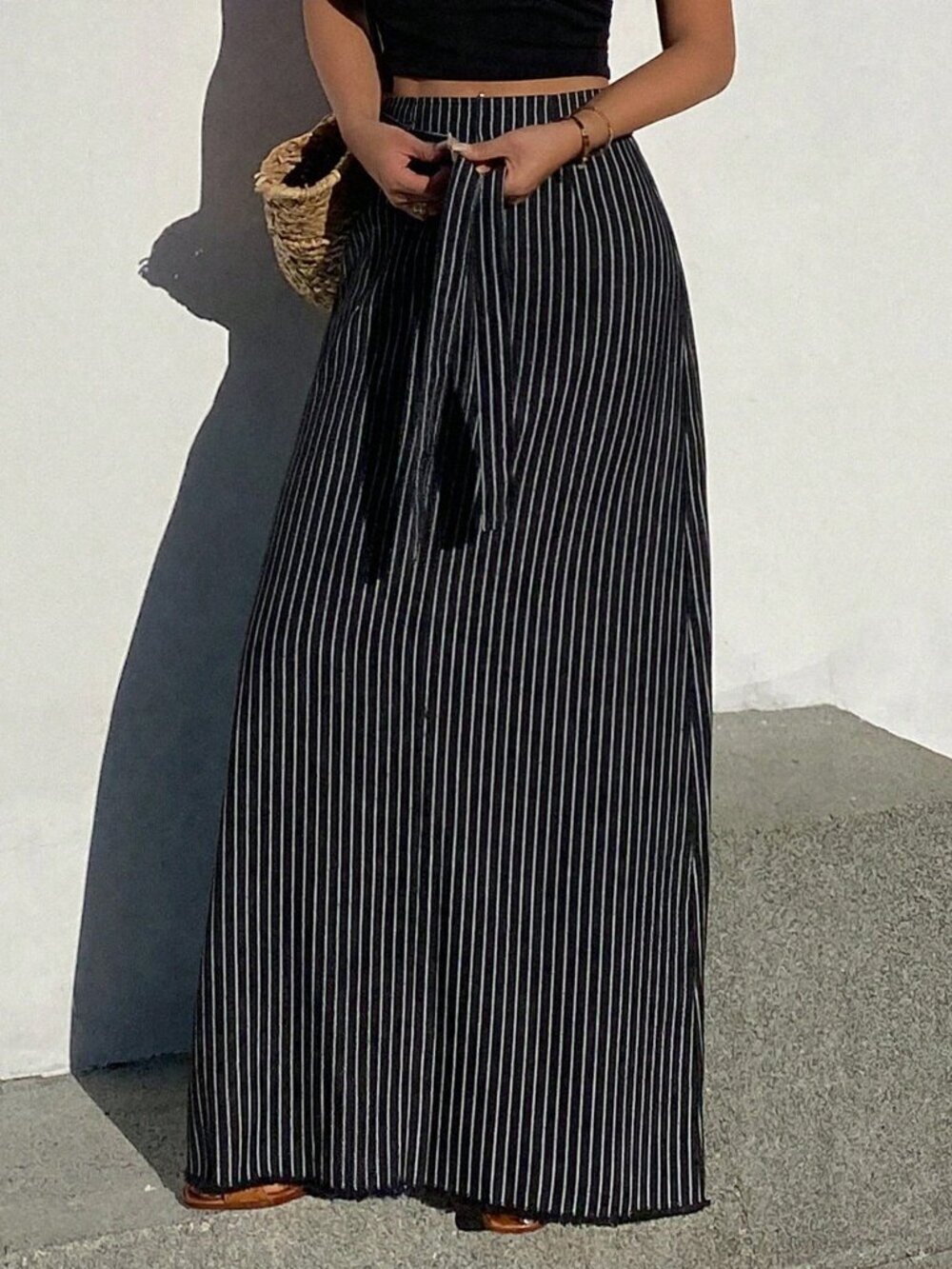 Black Casual Loose Cinched Women's striped Denim maxi Skirt - Picture 3 of 9